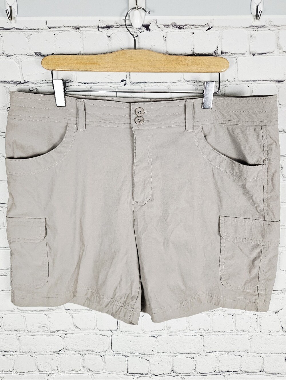 EDDIE BAUER | stretch summer trail shorts